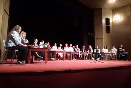 Prilika za afirmaciju mladih književnika: U Prijedoru održani 18. Majski susreti (FOTO)