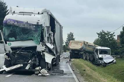 Završen uviđaj: Nakon sudara dva kamiona i dva automobila u Modriči normalizovan saobraćaj