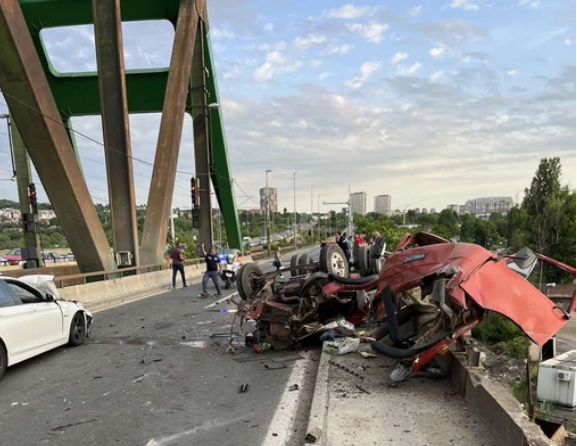 POGINULE DVIJE OSOBE Detalji nesreće na Pančevačkom mostu   (VIDEO, FOTO)