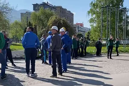 Nastavlja se štrajk u Zenici: Nekoliko stotina rudara stiglo ispred Gradske uprave