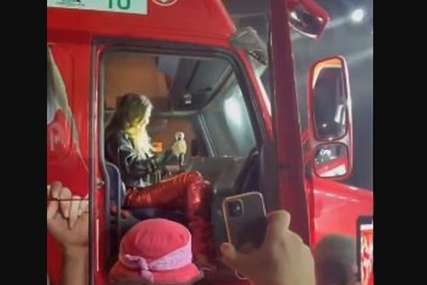 SEVE KOPIRA ĆANU Došla kamionom na koncert, pa zapjevala "GAS, GAS" (VIDEO)