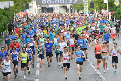 U toku „Vivia Run&More Weekend“: Mnoštvo učesnika iz cijelog svijeta trče ulicama Banjaluke (FOTO)