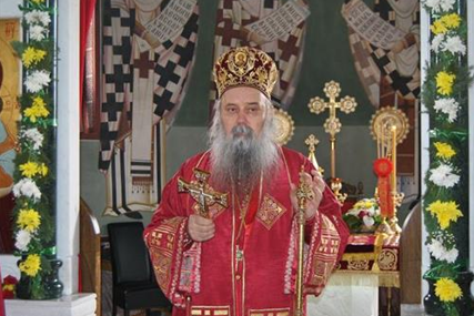 Episkop Fotije služio Svetu arhijerejsku liturgiju: Hram dobio mošti Ognjene Marije i Svetog Sisoja (FOTO)