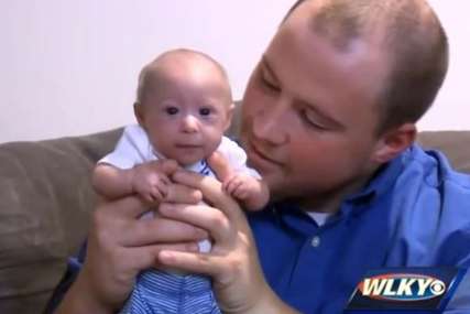 "Toliko je mali da nosi odjeću za lutke" Rođen je sa samo 450 grama, ljekari su tek poslije tri mjeseca otkrili pravu dijagnozu (VIDEO)