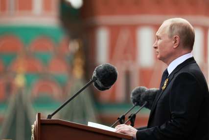 Zapadni analitičari ostali iznenađeni: Putin u govoru za Dan pobjede nije izgovorio riječ Ukrajina