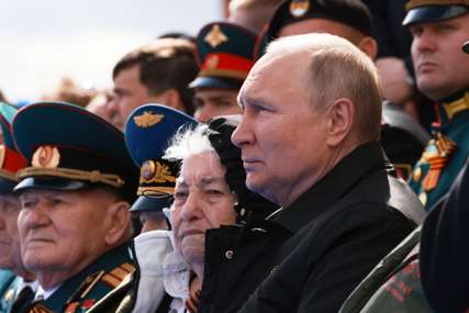 “Odbrana otadžbine je sveta stvar” Putin čestitao Dan pobjede, tvrdi da je vojna operacija u Ukrajini JEDINA ISPRAVNA ODLUKA (FOTO)