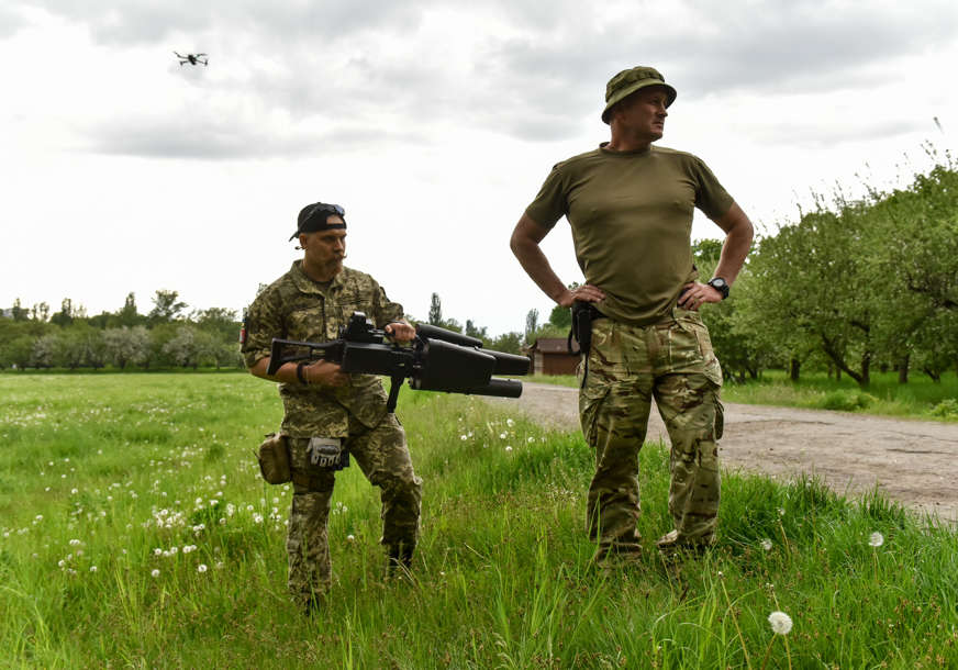 Potvrdio Zelenski: Ukrajinski vojnici polažu oružje u Marijupolju