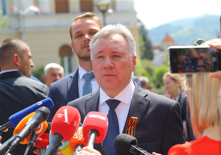Kalabuhov u Banjaluci: Ambasador Rusije u BiH položio vijenac na bistu Žukova