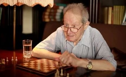 PREMINUO NAJSTARIJI ŠAHOVSKI VELEMAJSTOR Jurij Averbah umro u 101. godini
