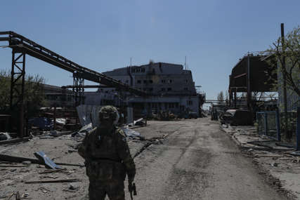 “Mnogo puta im je nuđeno da se evakuišu” Civili odbili da napuste fabriku Azot