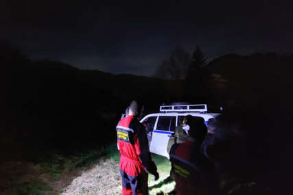 Uspješna akcija spasavanja: Nestali mladić pronađen povrijeđen kod Crvanjskog jezera (FOTO)