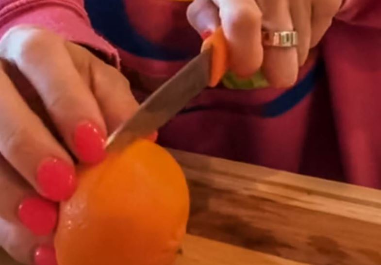(VIDEO) Jeste li čuli za test guljenja narandže: Na TikToku tvrde da otkriva puno o vašem partneru