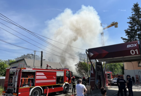 "Dok sam se sklonio plamen je buknuo do krova" Komšije o stravičnom požaru, opisuju jezive detalje (FOTO)