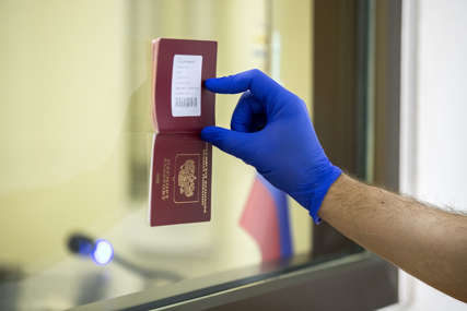 NEMA SANKCIJA ZA ELITU Kremlj naredio štampanje desetine hiljada prestižnih pasoša