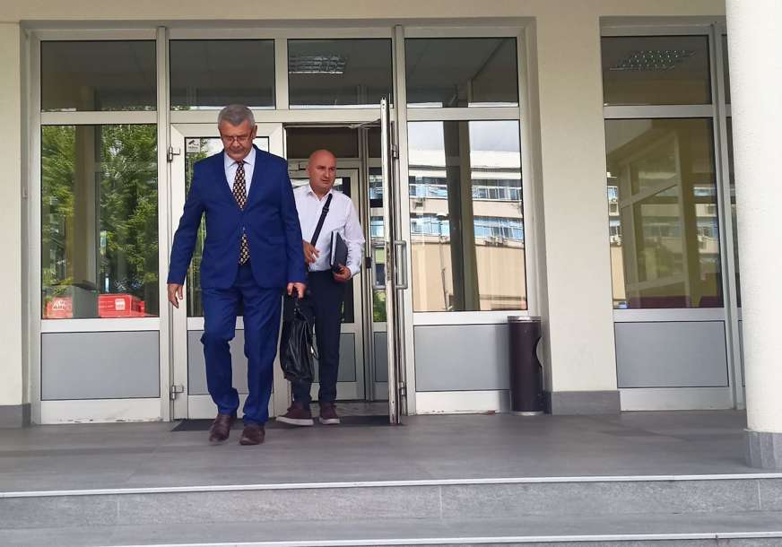 “Nema nikoga, izgorilo” Nastavljeno suđenje bivšem premijeru Srpske zbog sporne dodjele višemilionskog kredita IRB RS
