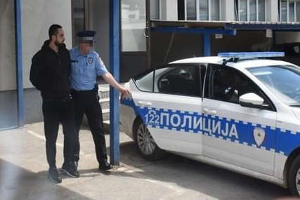 Pronašli drogu, telefon i novac: Nakon hapšenja osumnjičeni predat Tužilaštvu (FOTO)