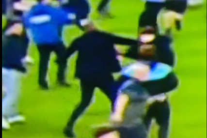 SKANDAL FRANCUZA Vijera se potukao sa navijačima Evertona (VIDEO)