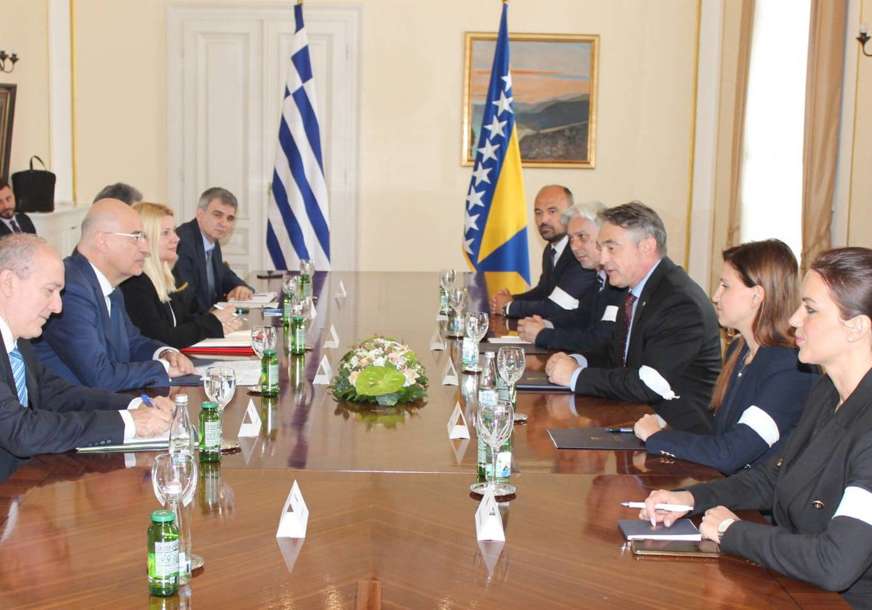 Komšić i Denbias: Grčki ministar spoljnih poslova podržao NATO put BiH i poručio da je secesija neprihvatljiva (FOTO)