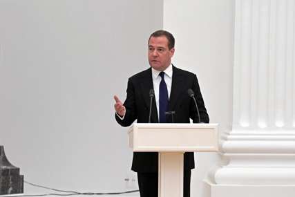 "Iscrpljena sva sredstva za mirno rješenje" Medvedev ističe da je odluka o specijalnoj operaciji teška, ali dobro promišljena