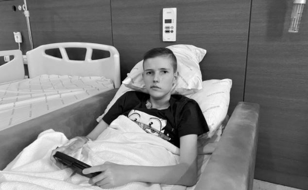 Faruk izgubio bitku sa opakom bolešću: Preminuo dječak koji se godinama borio sa tumorom na mozgu