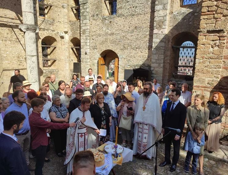 "Kosovo i Metohija nikada neće biti izgubljeni" Princ Filip u Prizrenu otvorio "Spasovdanske dane" (FOTO)