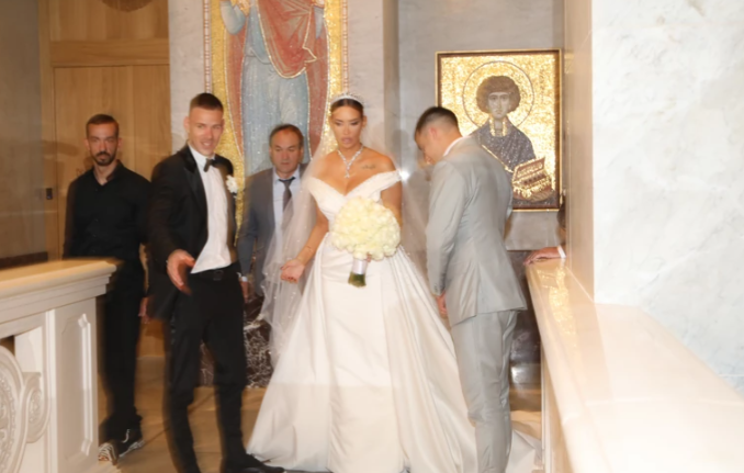"Tek juče sam čitala naslove, žao mi je" Ovako se Katarina Grujić pravdala zbog skandala na svadbi (FOTO)