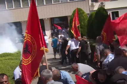 NOVE PROVOKACIJE Albanci se vozili kroz Vrbovac sa zastavama terorističke OVK