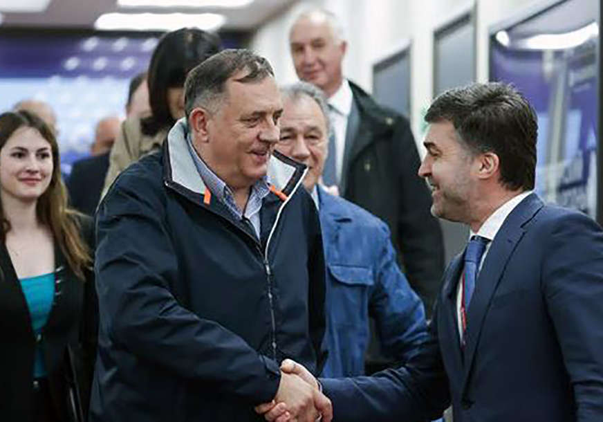 Dodik stigao u Sankt Peterburg: Srpski član Predsjedništva će učestvovati na Međunarodnom ekonomskom forumu (FOTO)