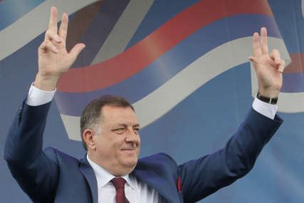 Od progresivnih liberala do "zatucanih ŠABANA“: Kako je SNSD od stranke intelektualaca došao do partije koju podržavaju "RURALCI"