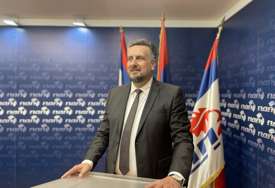 "Politička septička jama" Vuković osudio Dodikov poziv Šmitu da dođe na njegovo privatno imanje