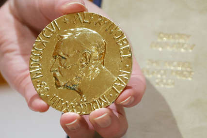 Sav novac ide ukrajinskoj djeci: Rus prodao Nobelovu nagradu za više od 100 miliona dolara