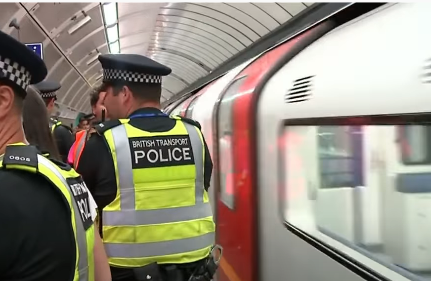 Evakuisana metro stanica u Londonu: Sumnjivi paket izazvao lažnu uzbunu