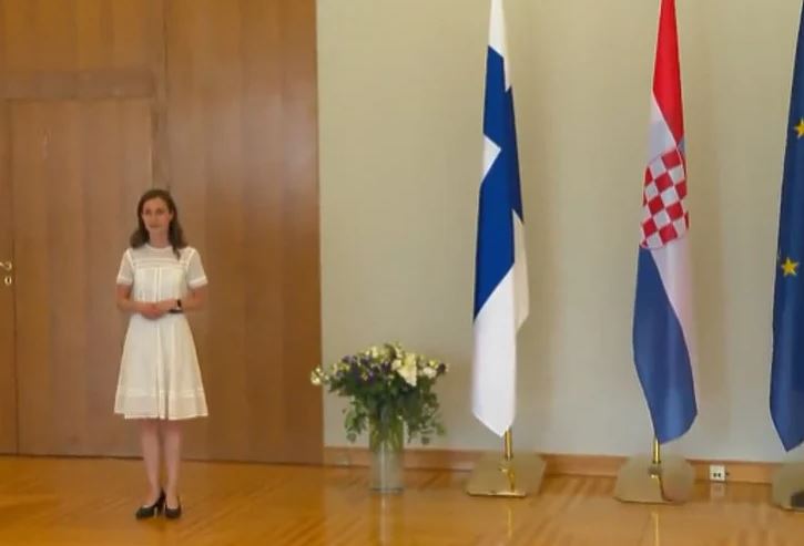 Finska premijerka čekala Milanovića u sali za prijem u Zagrebu: Razgledala umjetnine s prekrštenim rukama na leđima (VIDEO)
