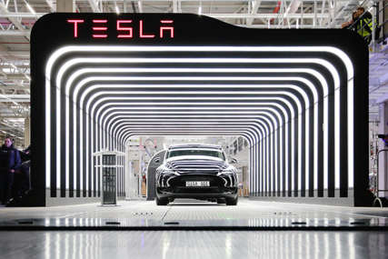Nevolje u “raju”: Tesla otpustio 200 radnika koji su radili na Autopilotu