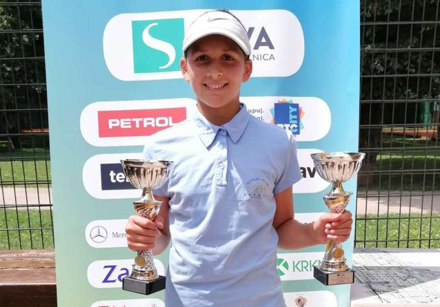 Uspjeh mlade teniserke Une porijeklom iz Gradiške:  Šampionka Slovenije sve bliže svjetskim turnirima (FOTO)