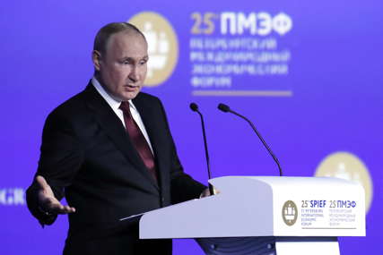Na ekonomskom forumu bilo 14.000 učesnika: U Sankt Peterburgu zaključeni sporazumi vrijedni 97 milijardi dolara
