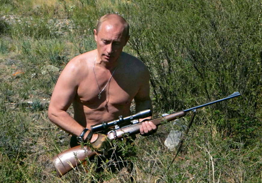 "Bio bi užasan prizor da se oni skinu" Putin poslao poruku političarima koji su ismijavali njegov mačo izgled
