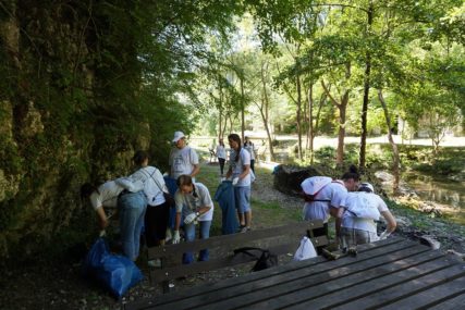 Banjalučki volonteri čistili park „Mladen Stojanović“ i obale Vrbasa u parku prirode Suturlija u okviru Coca-Colinog projekta „Od izvora do mora“