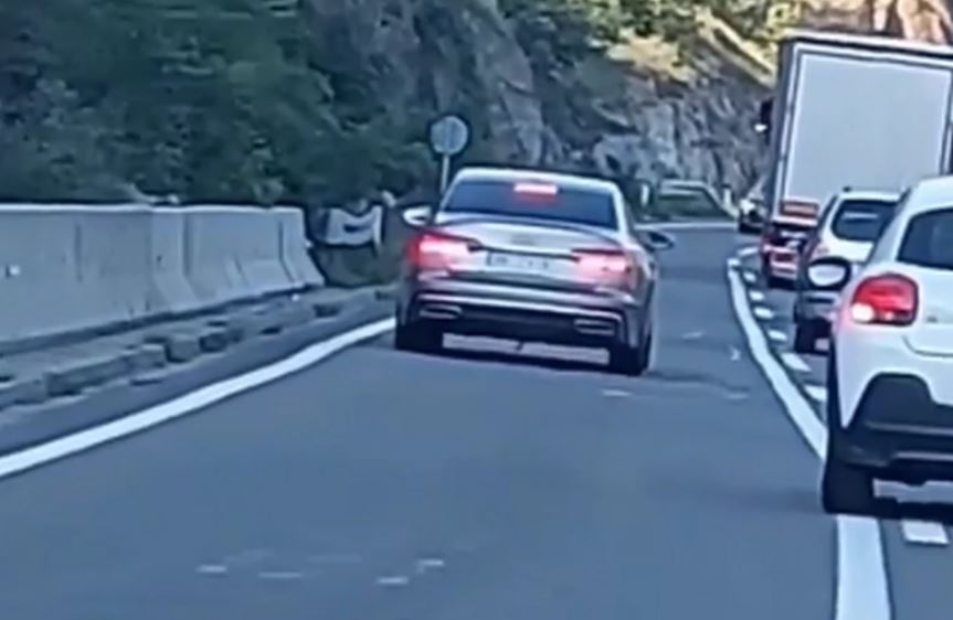 UMALO DIREKTAN SUDAR Snimak nesavjesne vožnje razbjesnio ljude (VIDEO)