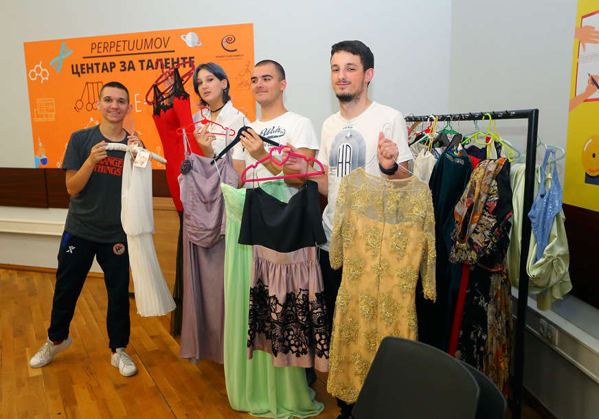 Najljepše haljine za 30 djevojaka iz Banjaluke: Iskra dobrote obasjala sezonu maturskih slavlja (FOTO)