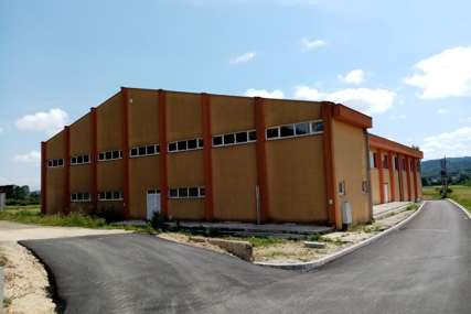 Nazire se kraj višegodišnjoj gradnji: Sportska dvorana u opštini Oštra Luka uskoro završena (FOTO)