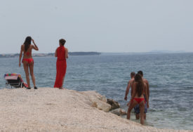 Ako idete u Split na more, pripazite: Kazne za hodanje u kupaćem kostimu i po 150 EVRA