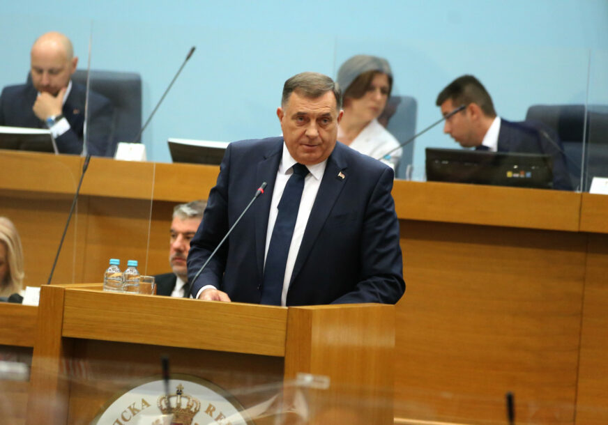 Milorad Dodik za govornicom Narodne skupštine RS