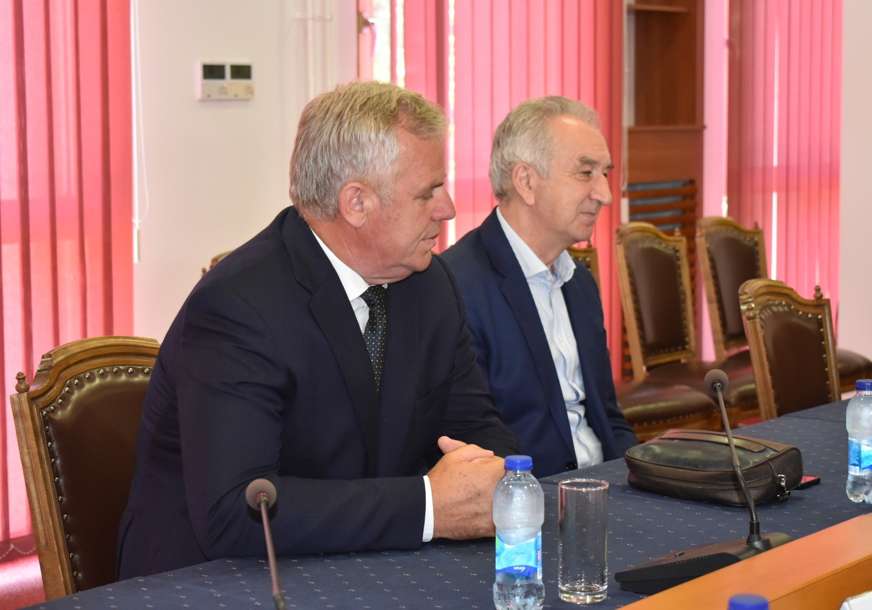 Šarović nakon sastanka sa Zelenima "Кandidatski status BiH za EU" (FOTO)