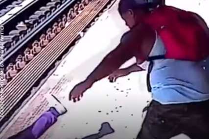 Gurnuo ženu pod šine: Uhapšen muškarac zbog stravičnog napada u Njujorku (VIDEO)