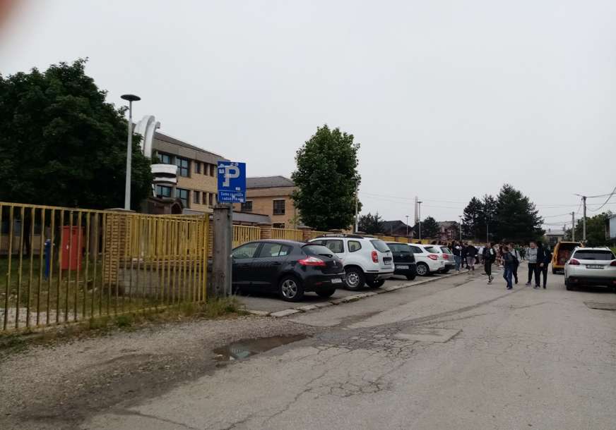 POLICIJA NA NOGAMA U većini škola u Srpskoj prijavljene bombe