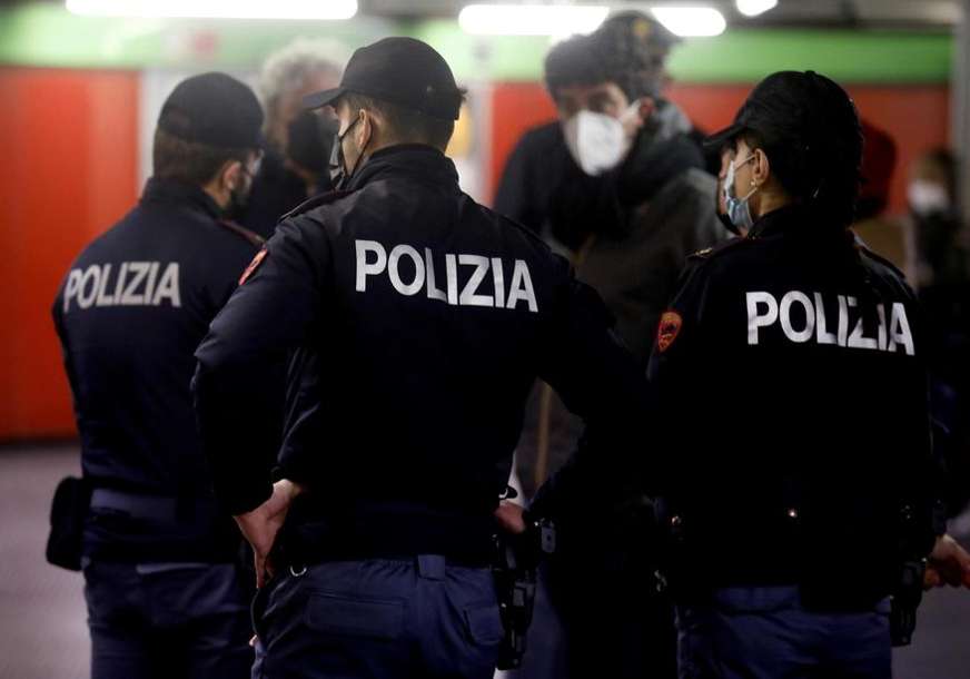 UŽAS U ITALIJI Bivši dečko ubio Srpkinju, pucao u nju nakon što je ostavila djecu u školi