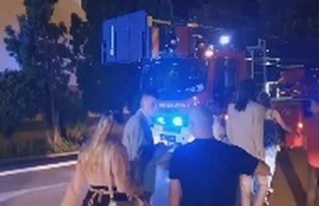 Izbio požar u hotelu: Evakuisani đaci koji su slavili matursko veče u sali (VIDEO)