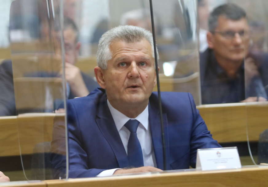 U sukobu interesa: Sin glasao za oca, a on za SEBE SAMOG, Republička komisija dala završnu riječ