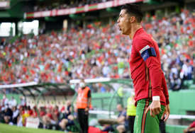 Zemljotres u Engleskoj: Ronaldo zatražio odlazak iz Mančester Junajteda
